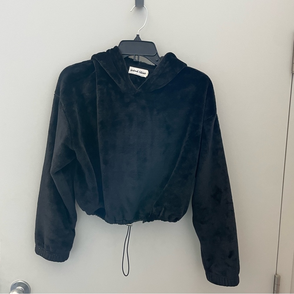 Faux fur fuzzy cropped hoodie